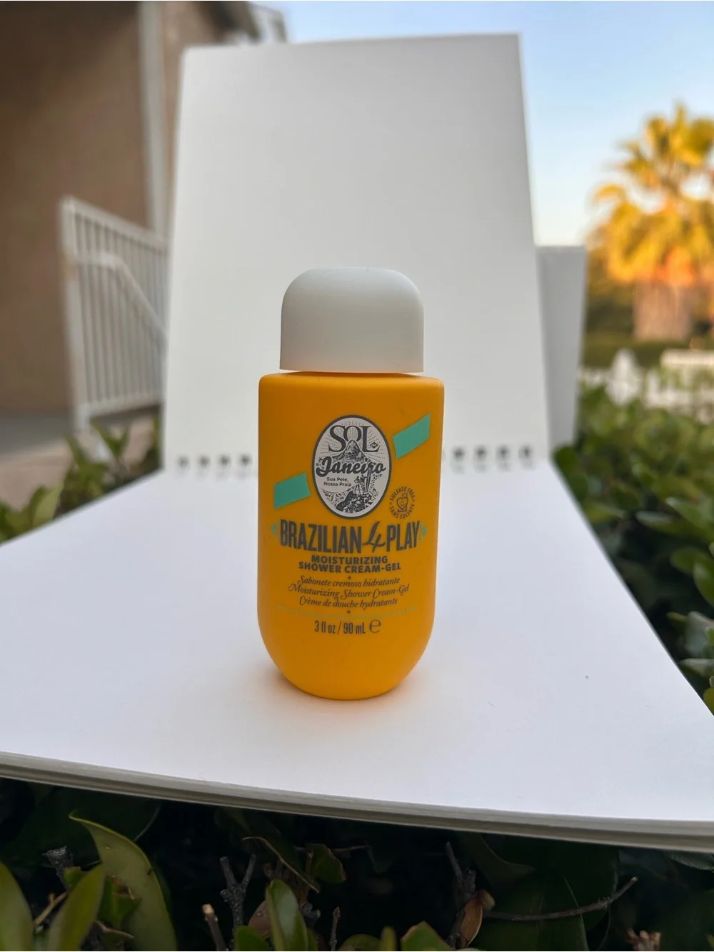 Sol de Janeiro Brazilian 4-Play Moisturizing Shower Cream-Gel - Yellow